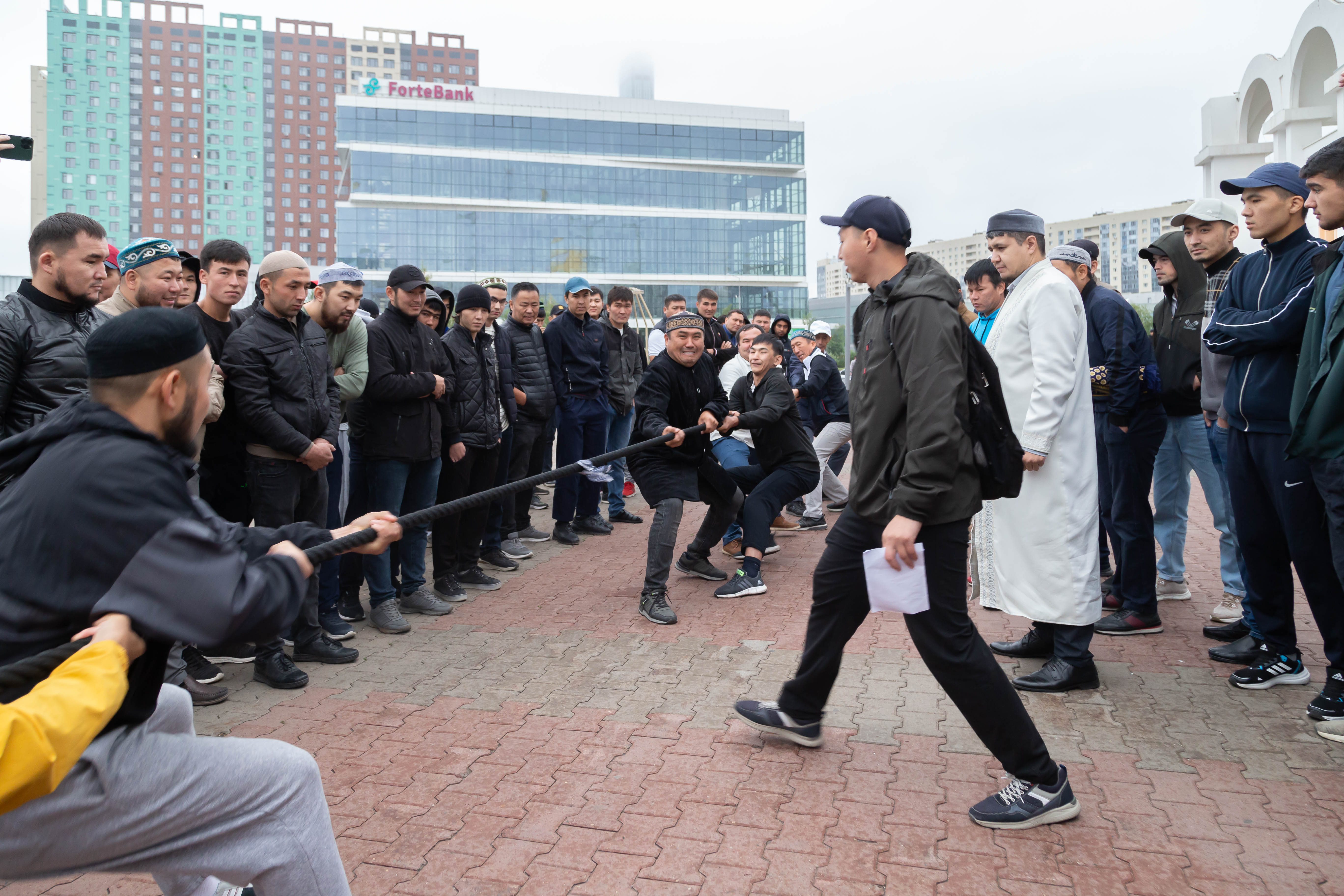 «Әл-Фараби»: Құрбан айт мерекесінде ұлттық ойындардан сайыс өтті (фото)